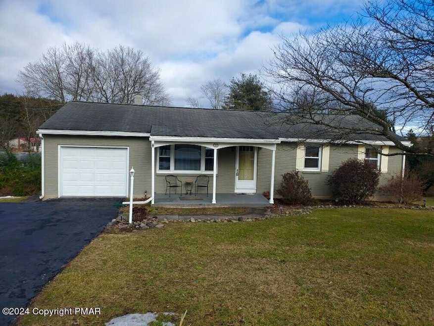 764 Mohawk Trail, Stroudsburg, PA 18360 - photo 1