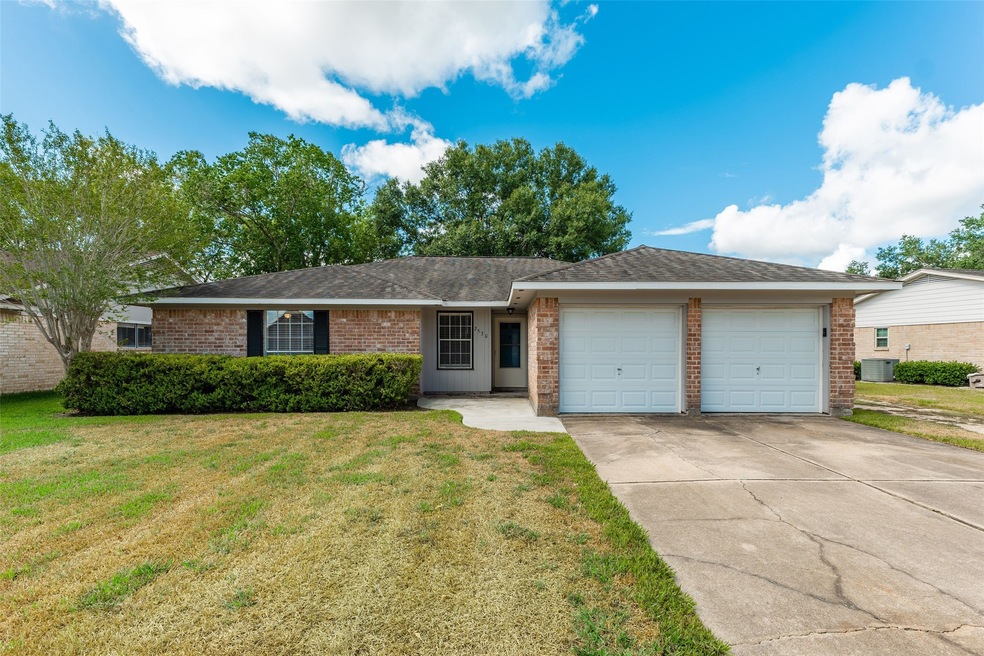 2530 Parkway Ave, Rosenberg, TX 77471 - photo 1