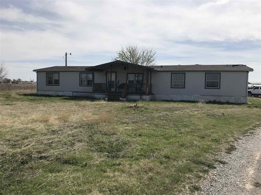 7119 NE Wolf Rd, Elgin, OK 73538 - photo 1