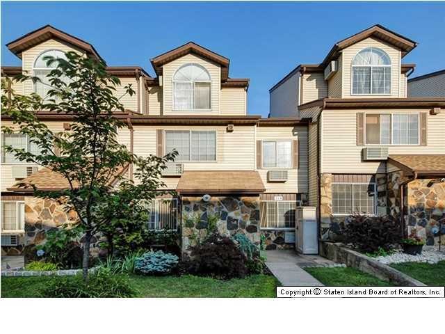 24 Croft Ct unit A, Staten Island, NY 10306 - photo 1