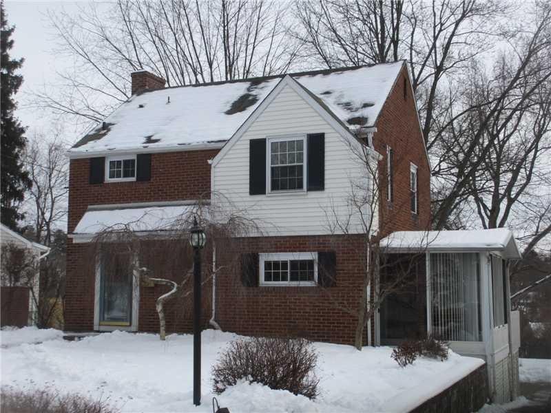 Exterior Front. Talk about curb appeal!
