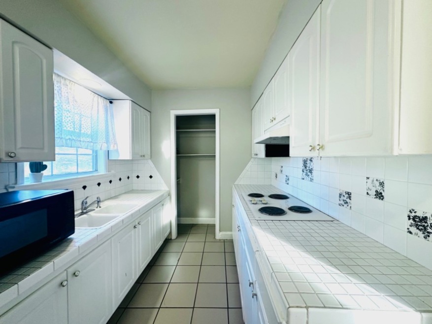 5212 Irvington Blvd unit B, Houston, TX 77009 - photo 1