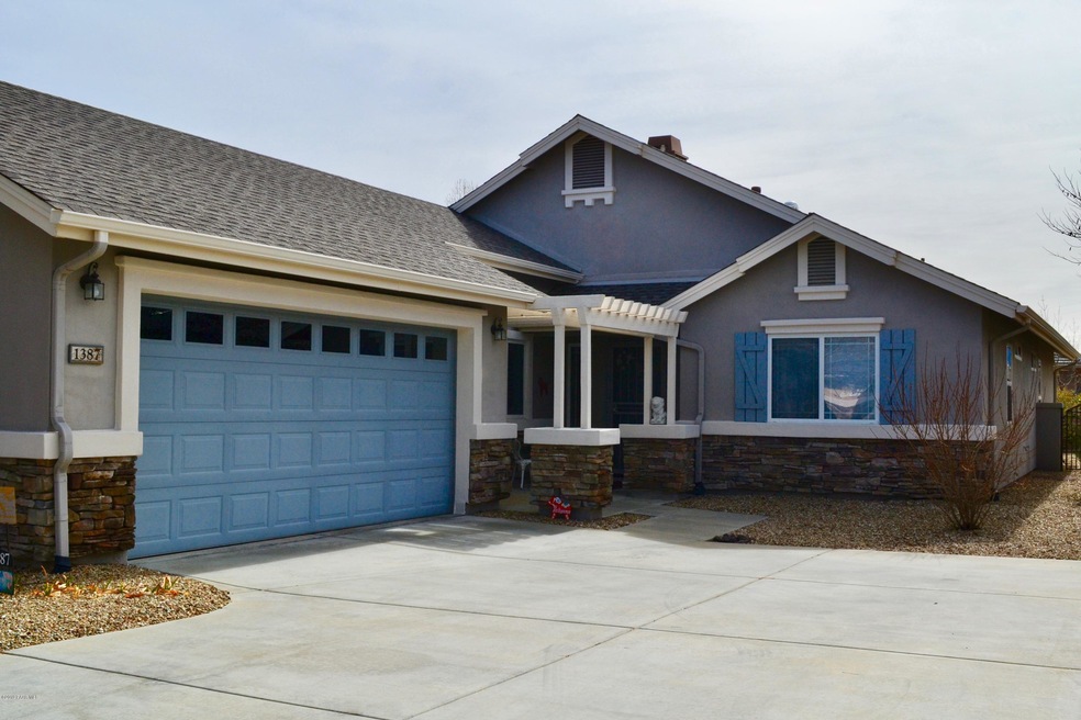 1387 St George Circle