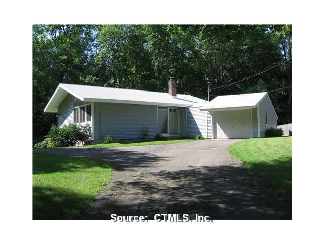 106 Hickory Hill Dr, Waterbury, CT 06708 - photo 1