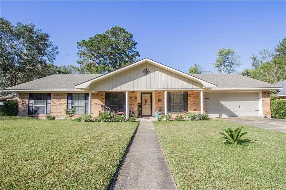 227 Fendler Pkwy, Pineville, LA 71360 - photo 1