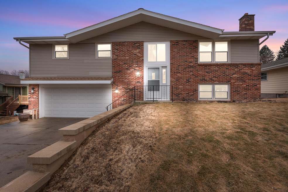 1201 PEAR TREE CT-1