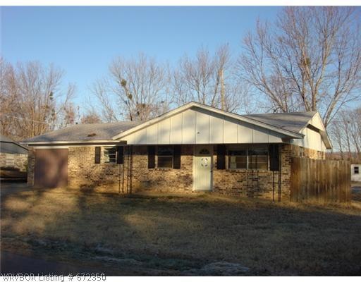 307 SW 6th St, Muldrow, OK 74948 - photo 1