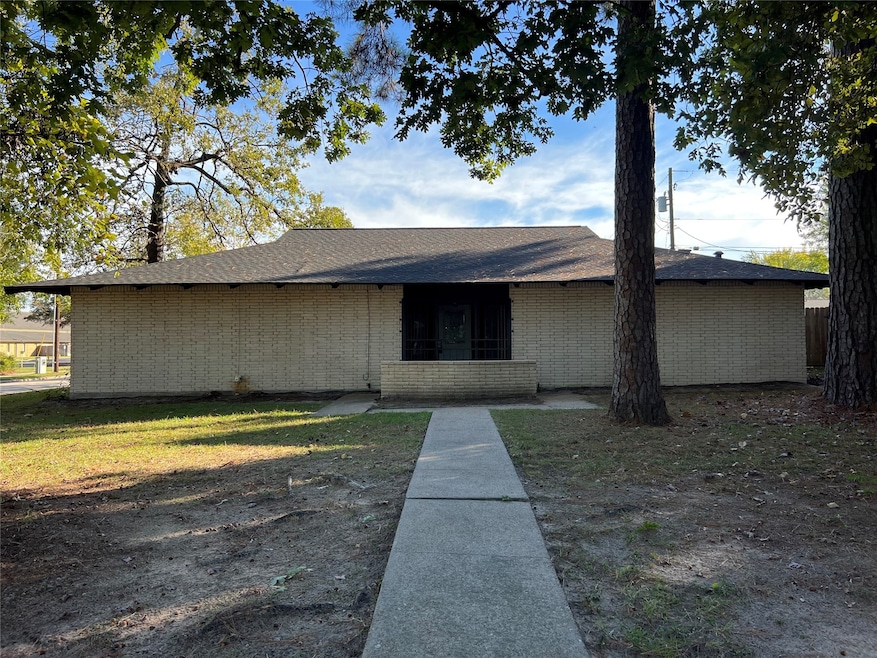 For Rent $1,590/month