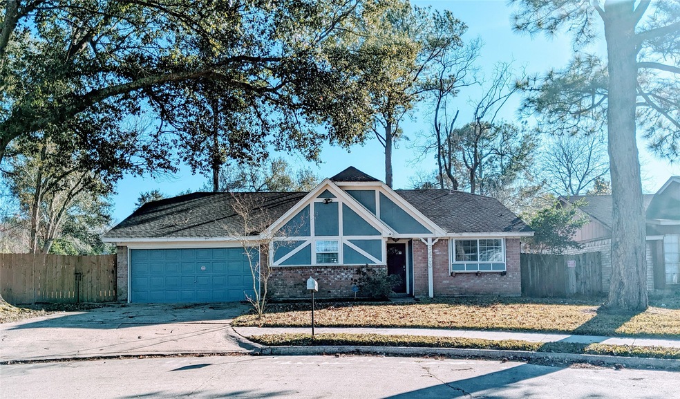 3403 Saratoga Dr, Houston, TX 77088 - photo 1