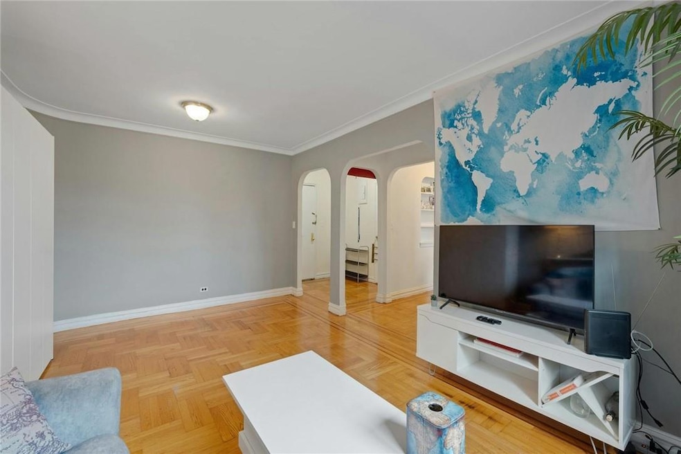 2025 Valentine Ave unit 6B, Bronx, NY 10457 - photo 1