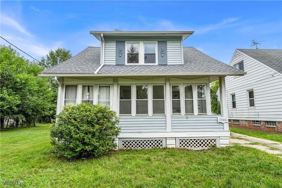 19601 Raymond St, Maple Heights, OH 44137 - photo 1