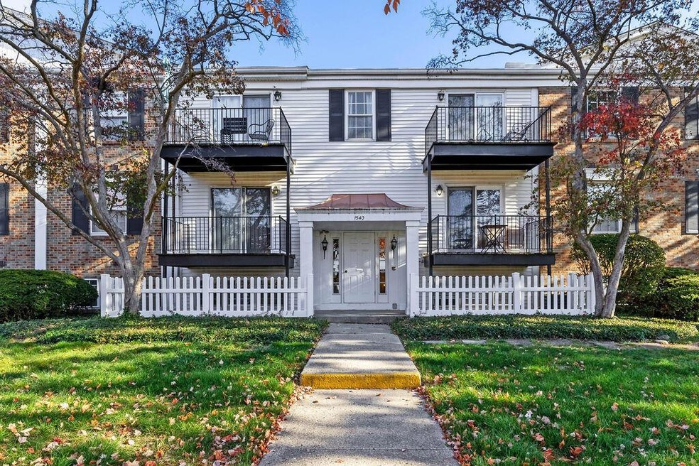 1540 Slade Ave unit 202, Columbus, OH 43235 - photo 1