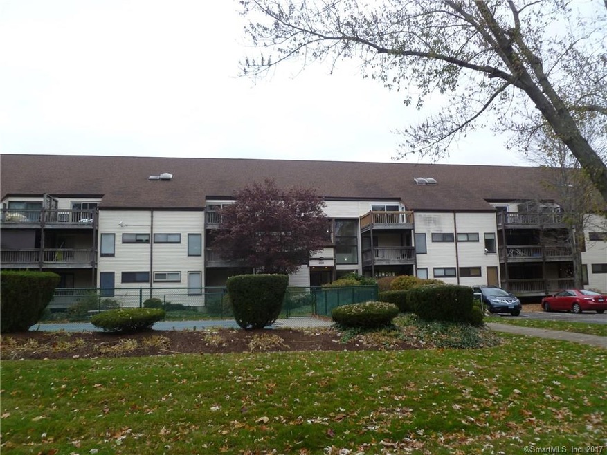 Deerfield Woods Condominiums unit 321, Stratford, CT 06614 - photo 1