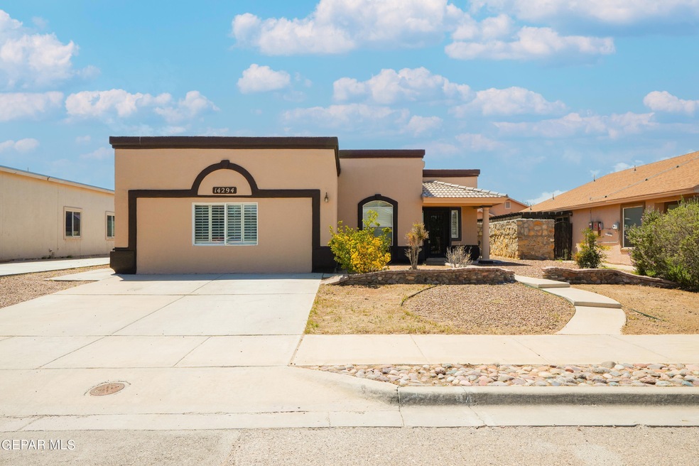 14294 Desert Cactus Dr, Horizon City, TX 79928 - photo 1
