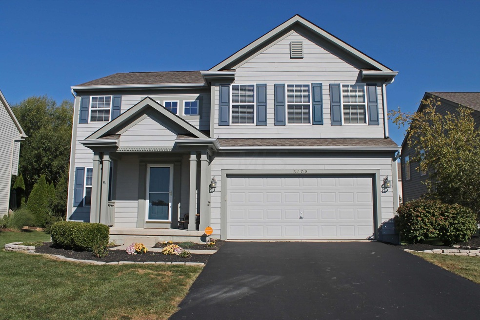 Spacious 2-story in popular Lakewood