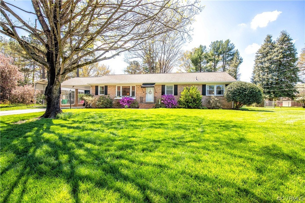 11811 Winterhaven Ct, Midlothian, VA 23112 - photo 1