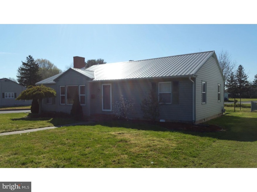 256 Delaware Ave, Harrington, DE 19952 - photo 1