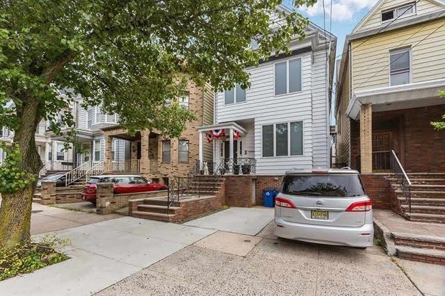 202 Shippen St unit 3, Weehawken, NJ 07086 - photo 1