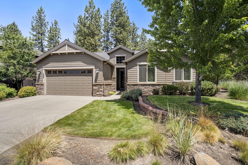 60235 Addie Triplett Loop, Bend, OR 97702 - photo 1