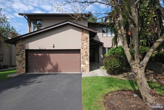 9 Dogwood Ct, Woodland Park, NJ 07424 - photo 1