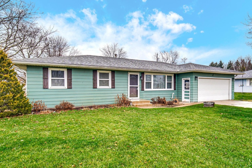 545 E 400 S, La Porte, IN 46350 - photo 1