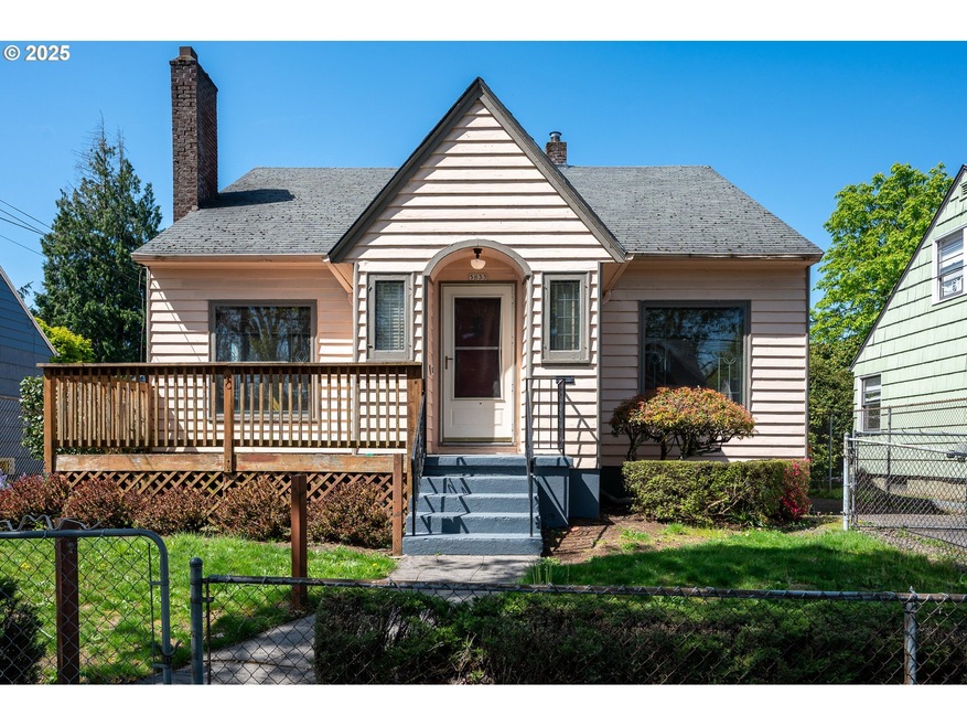 5833 NE 14th Ave, Portland, OR 97211 - photo 1