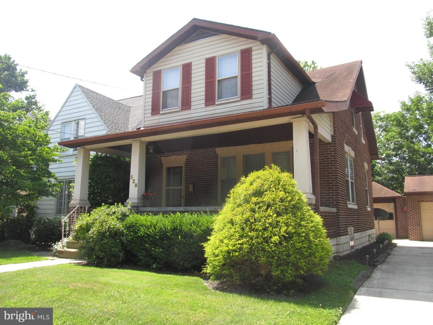 528 Bishop Ave, Chambersburg, PA 17201 - photo 1