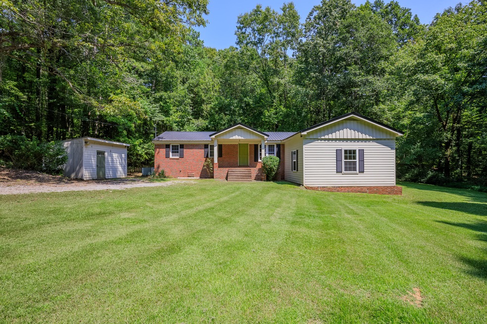 100 Armstrong Rd, LaFayette, GA