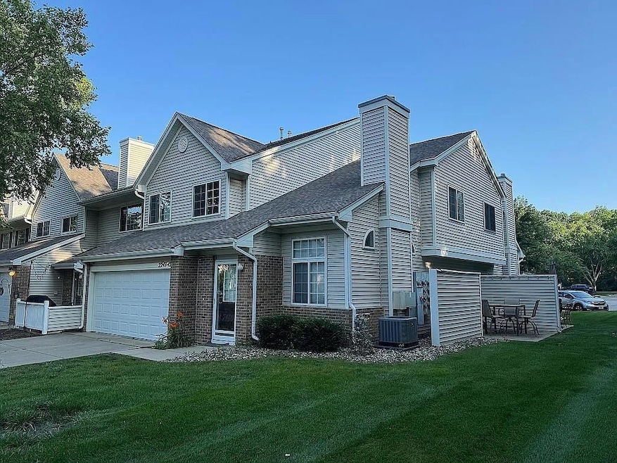 2247 Grand Ave unit 12, West Des Moines, IA 50265 - photo 1