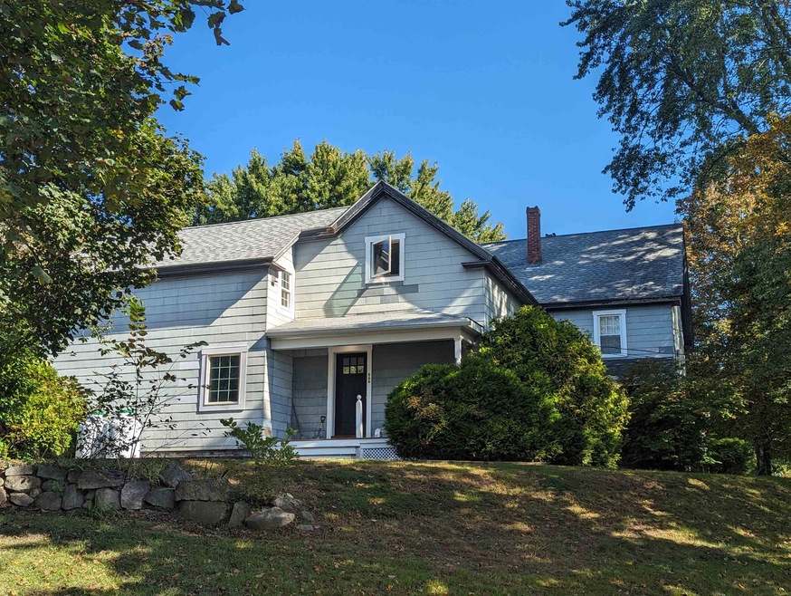 86 Front St, MerriMacK, NH 03054 - photo 1