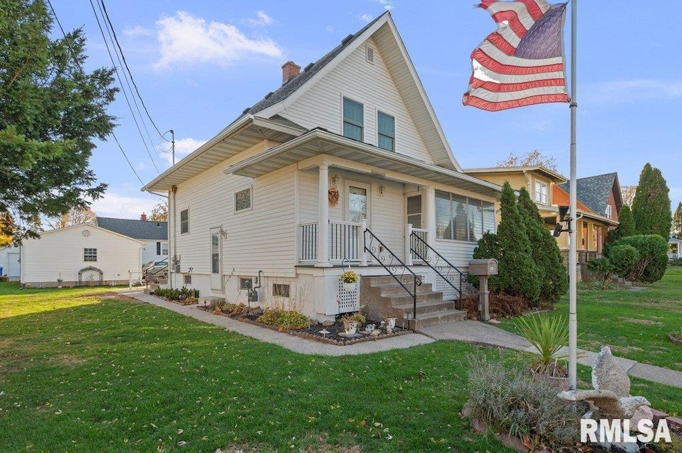 341 W 30th St, Davenport, IA 52803 - photo 1