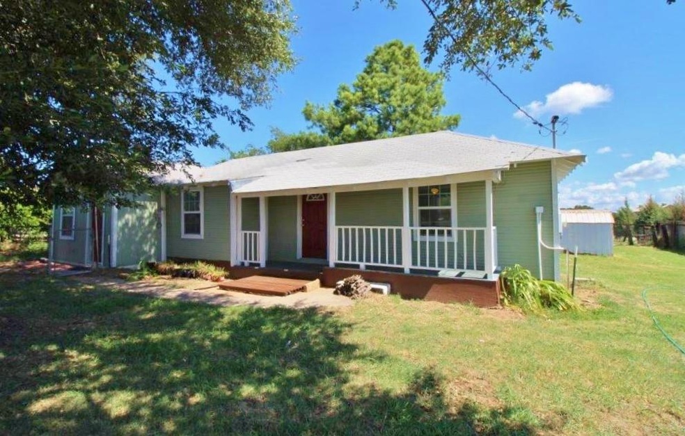 5902 Mineral Wells Hwy, Weatherford, TX 76088 - photo 1