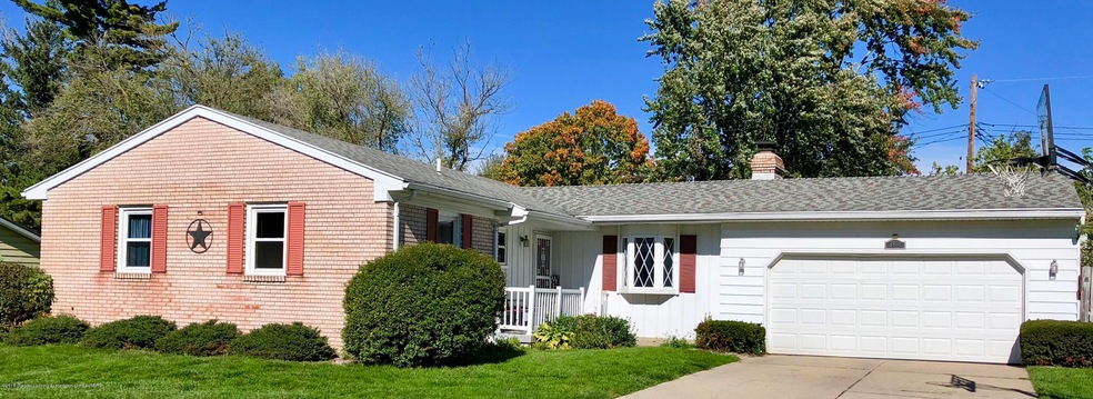 3804 Starlight Ln, Lansing, MI 48911 - photo 1