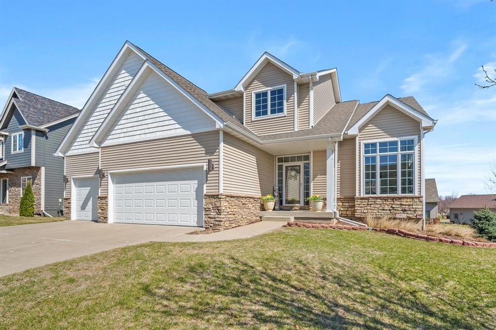 4415 163rd St, Urbandale, IA 50323 - photo 1