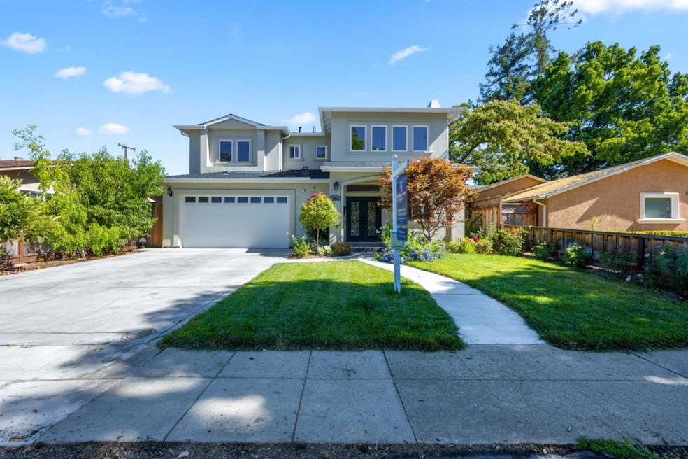 Sold $2,150,000 • Co-Listing Agent