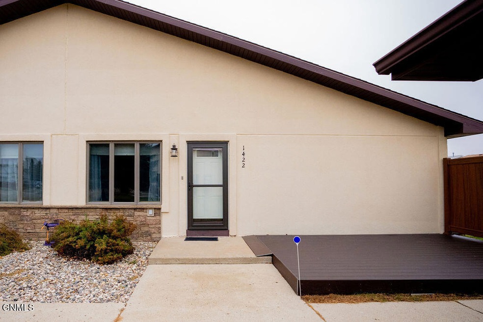 1422 8th Ave NE, Jamestown, ND 58401 - photo 1