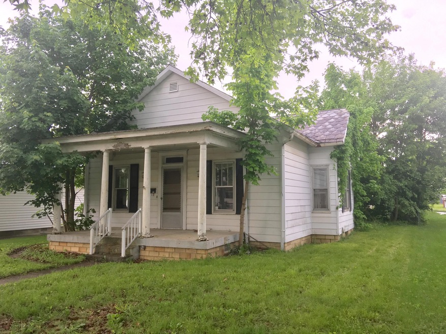 326 N Mulberry St, Logan, OH 43138 - photo 1