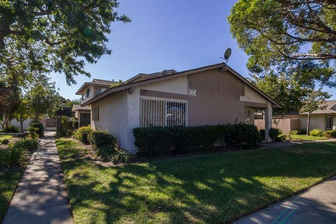 1012 Cheyenne Way Oxnard CA-small-001-12