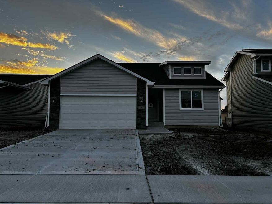 For Sale $305,000 • Co-Listing Agent