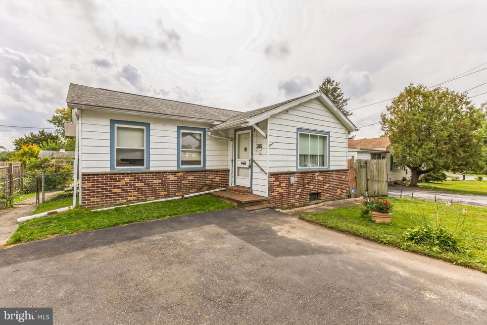 423 E Dutton Mill Rd, Brookhaven, PA 19015 - photo 1