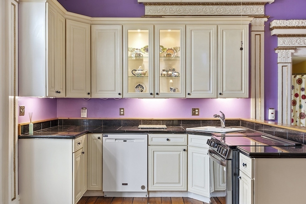 Sold $319,900 • Co-Listing Agent