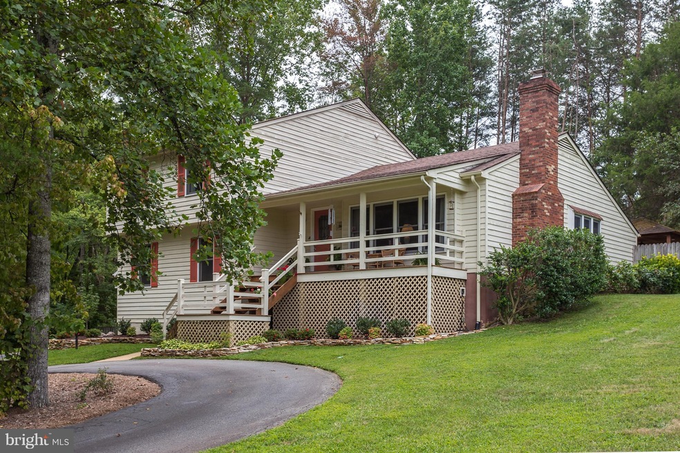 214 Woodfield Dr, Spotsylvania, VA 22553 - photo 1