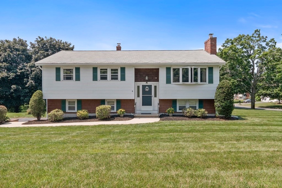 4 Sparhawk Dr, Wilmington, MA 01887 - photo 1