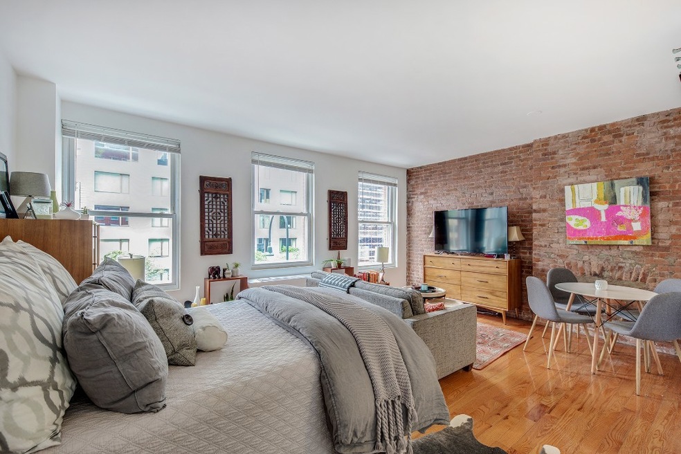 350 W 14th St unit 5G, New York, NY 10014 - photo 1