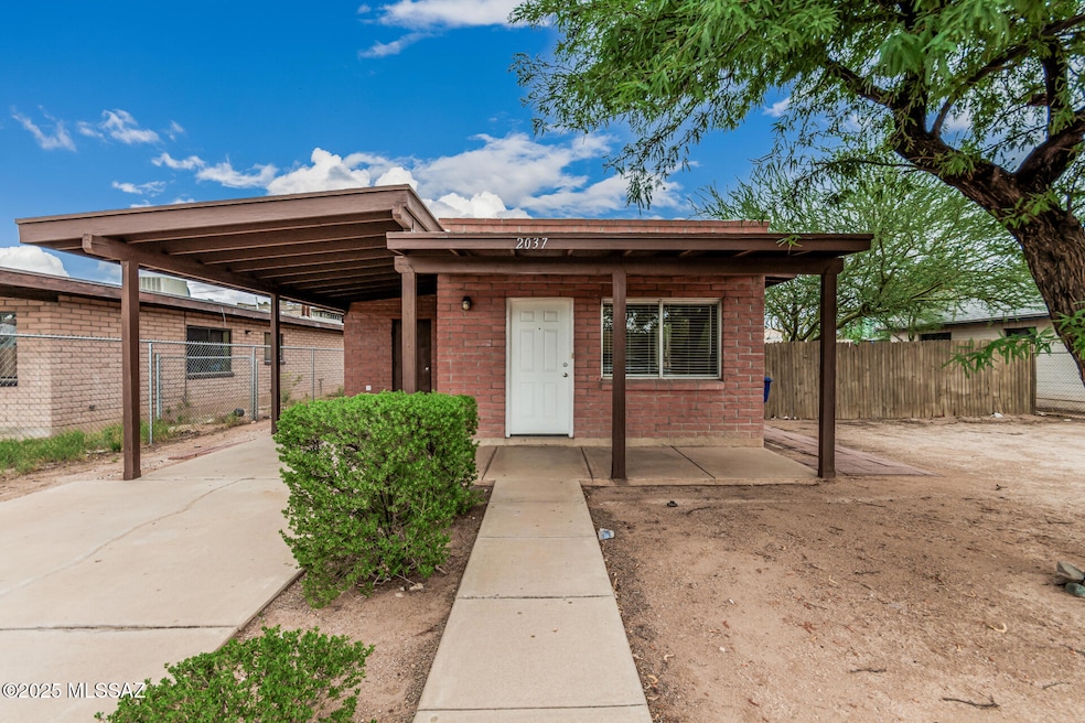 2037 E 18th St, Tucson, AZ 85719 - photo 1