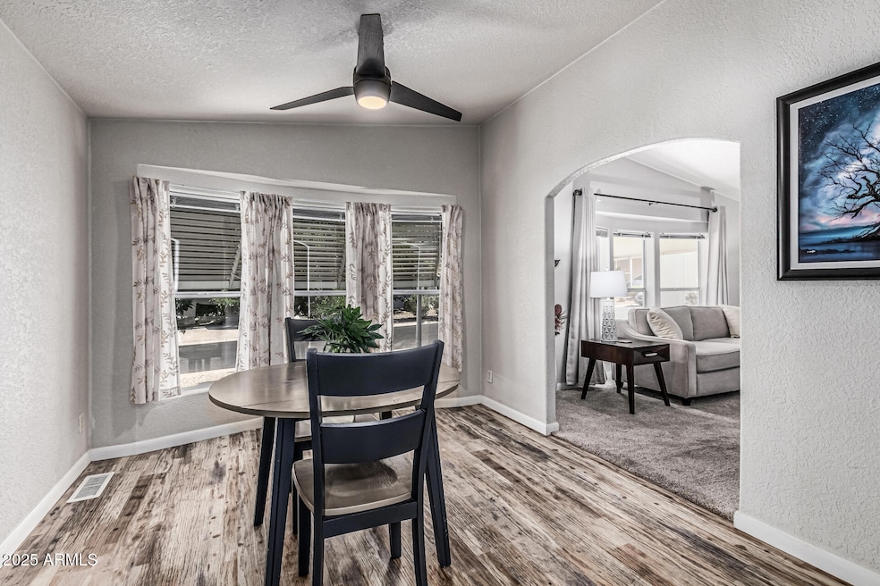 2233 E Behrend Dr unit 162, Phoenix, AZ 85024 - photo 1