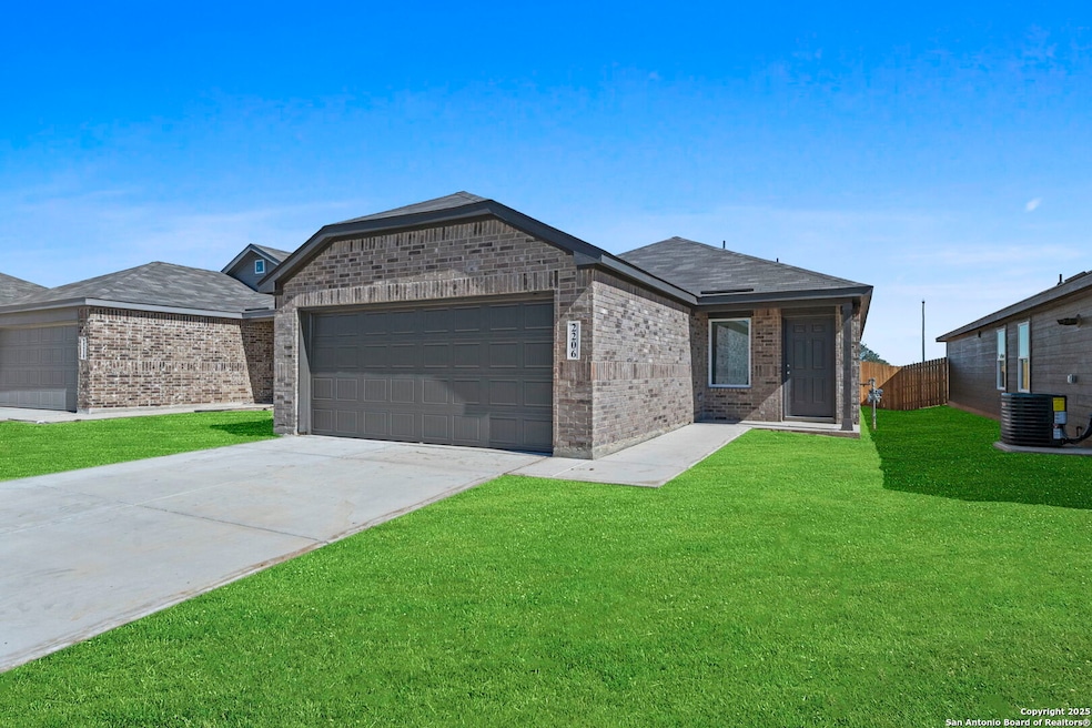 2206 Collins Aly, Converse, TX 78109 - photo 1