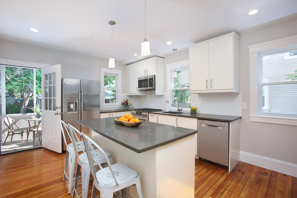 1015 Washington St unit 1, Newtonville, MA 02460 - photo 1