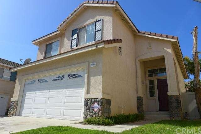 950 Clover Ln, Corona. 