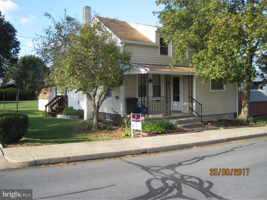 1211 Grove St, Reading, PA 19605 - photo 1